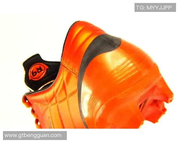 足球鞋在长时间穿着后是否会因材料变形而变大探讨